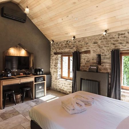 Le Domaine Des Pres Verts Suites & Chambres Avec Jacuzzi Privatif Jouey エクステリア 写真
