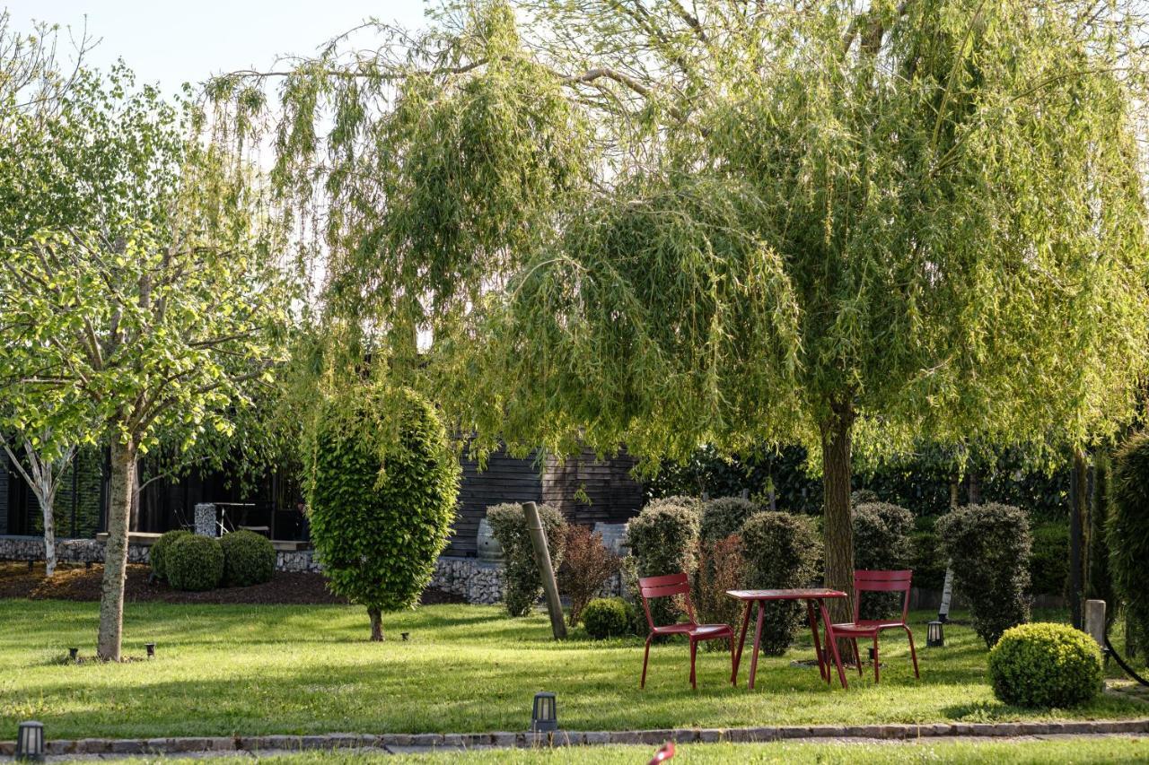 Le Domaine Des Pres Verts Suites & Chambres Avec Jacuzzi Privatif Jouey エクステリア 写真