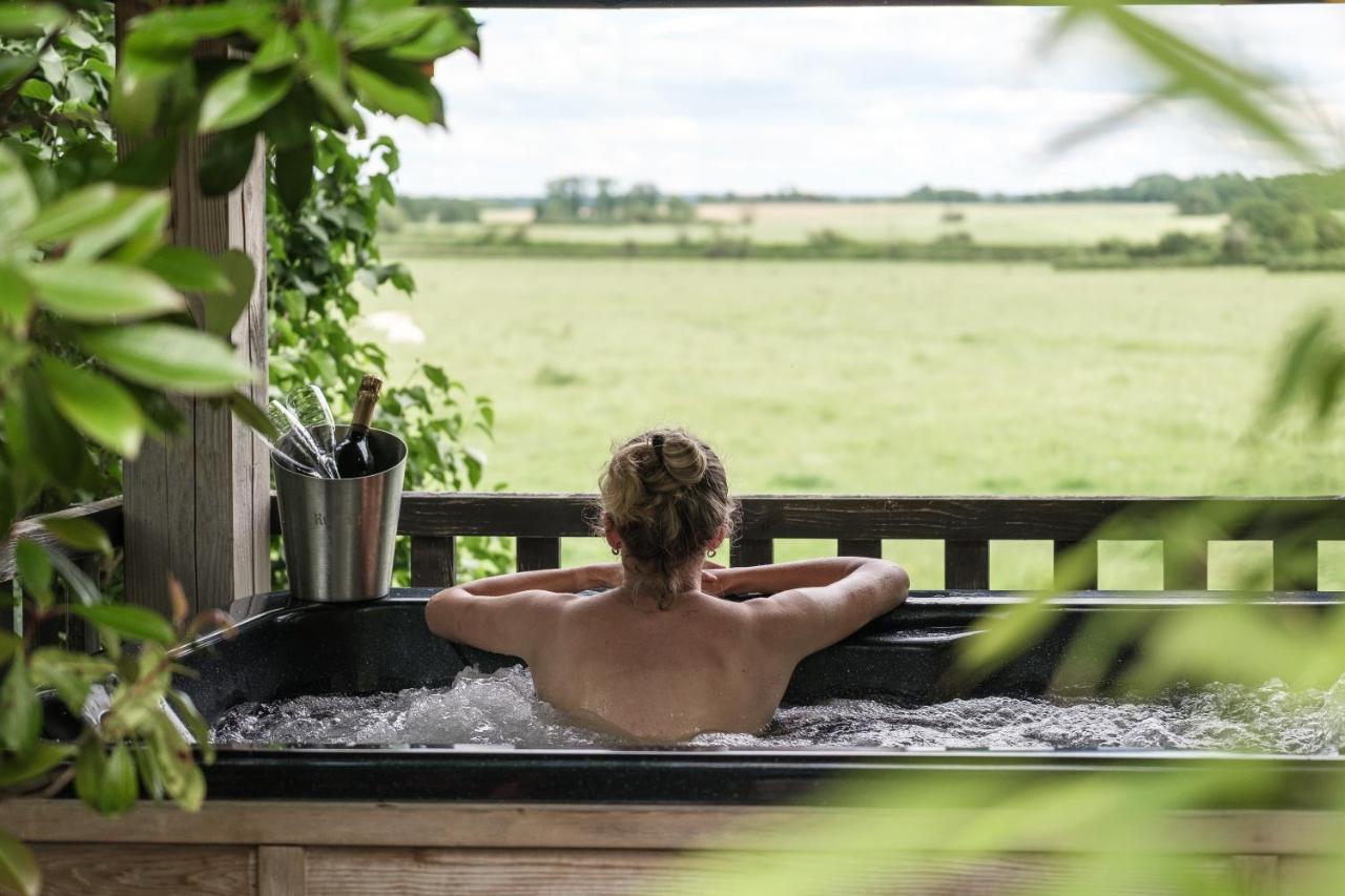Le Domaine Des Pres Verts Suites & Chambres Avec Jacuzzi Privatif Jouey エクステリア 写真
