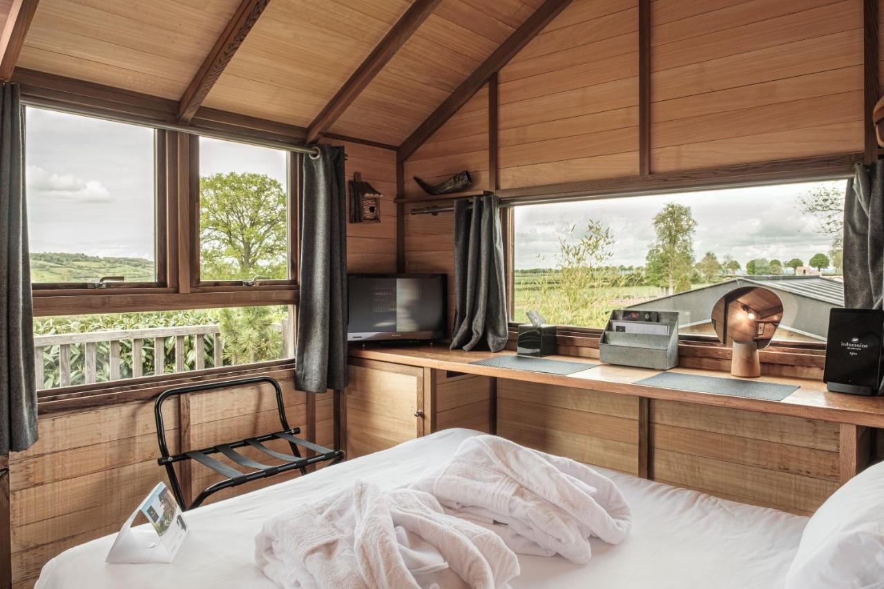 Le Domaine Des Pres Verts Suites & Chambres Avec Jacuzzi Privatif Jouey 部屋 写真