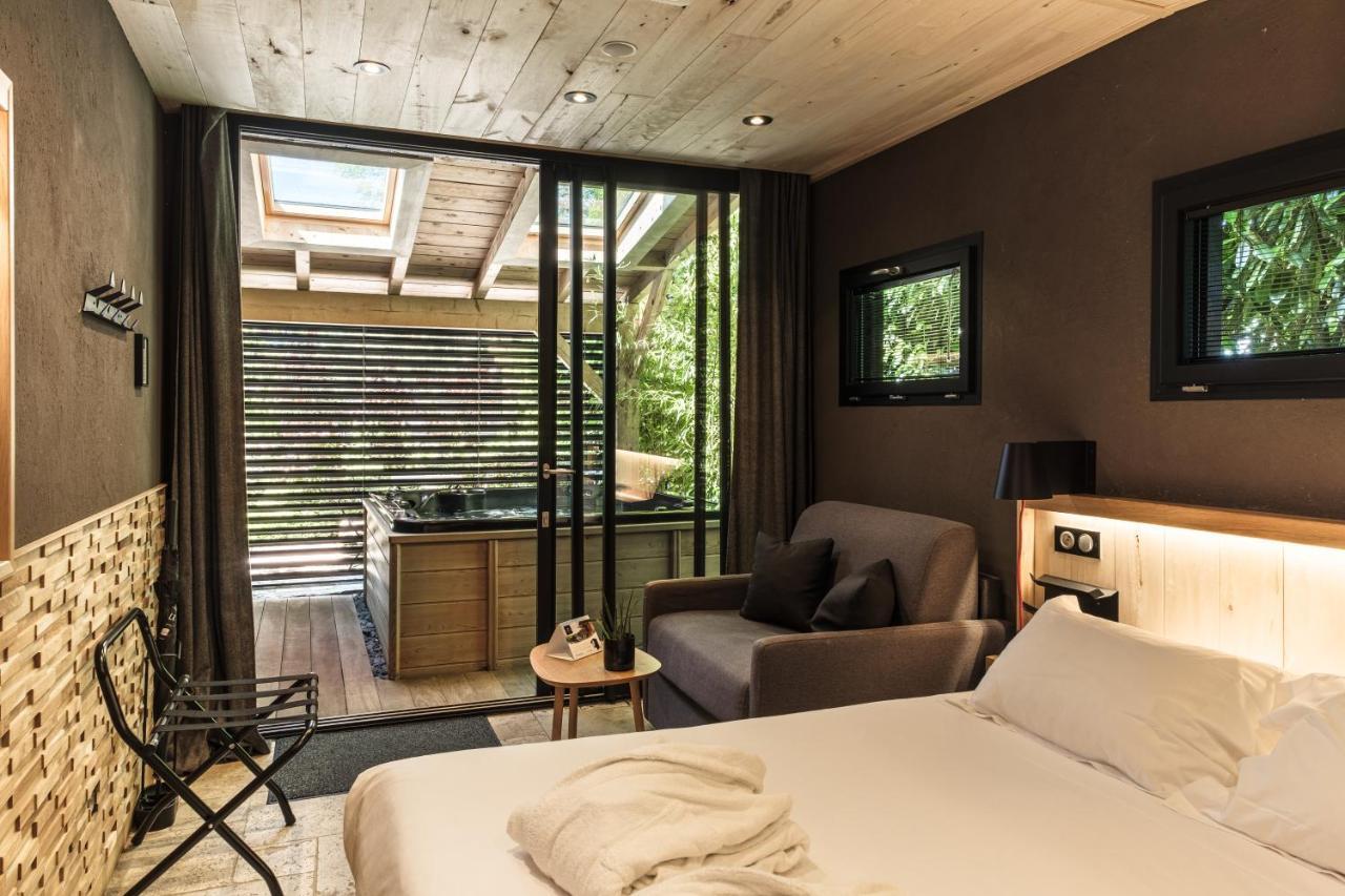 Le Domaine Des Pres Verts Suites & Chambres Avec Jacuzzi Privatif Jouey エクステリア 写真